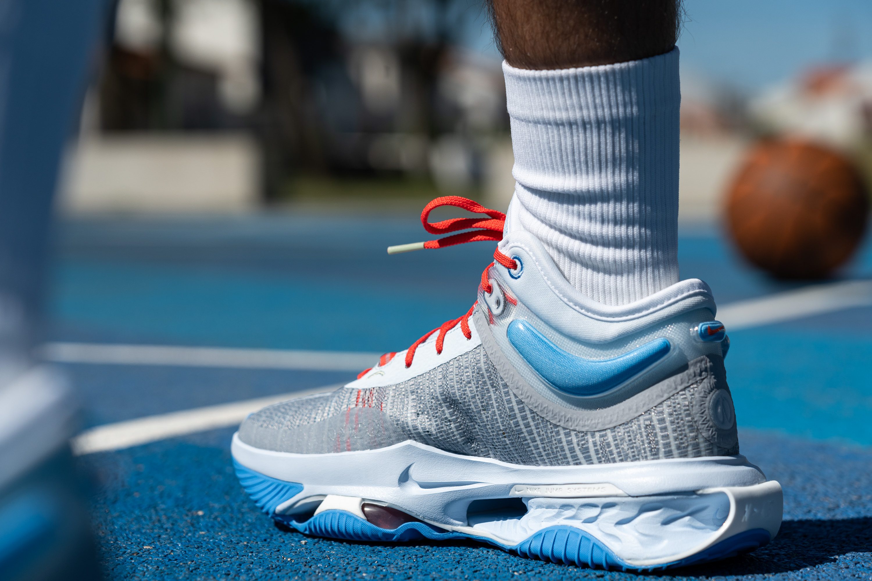 Nike G.T. Jump 2 lateral support
