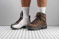 LOWA Renegade GTX Mid